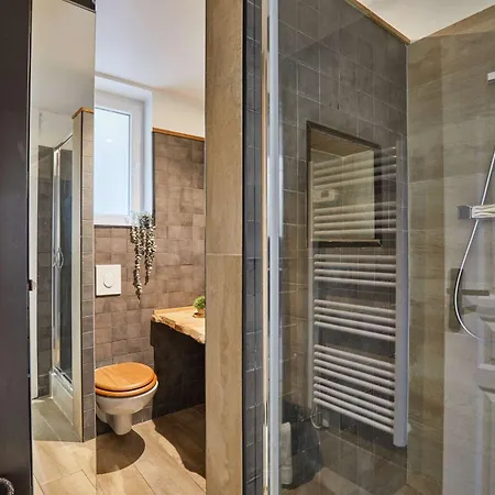 Cozy In The Center Of 2 Bedrooms Appartamento