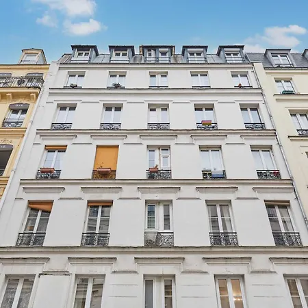 Cozy In The Center Of 2 Bedrooms Appartamento Parigi