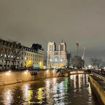 Cozy In The Center Of 2 Bedrooms Parigi